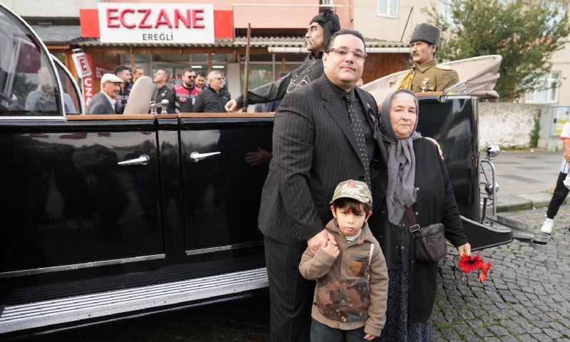 Marmaraereğlisi’nde Zaman Durdu: Atamızı Saygı, Sevgi ve Minnetle Andık